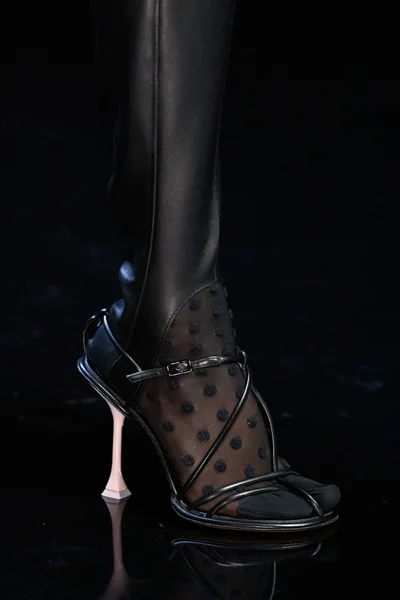Look 11